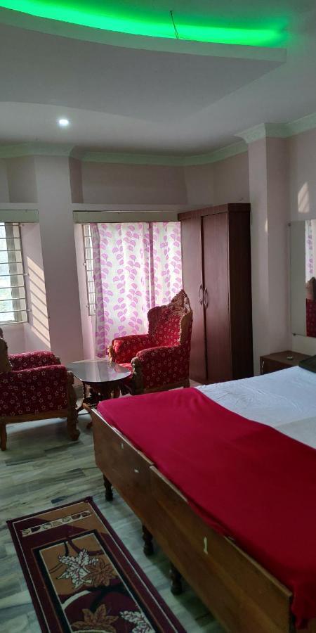 Hotel HCB  Brahmapur Bagian luar foto