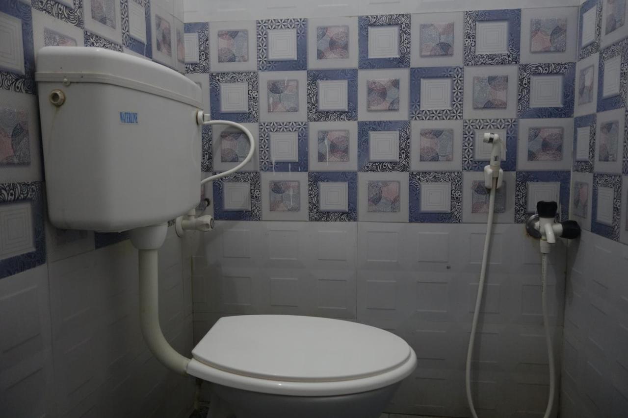 Hotel HCB  Brahmapur Bagian luar foto