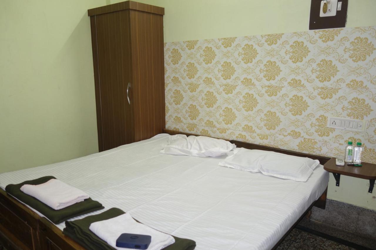 Hotel HCB  Brahmapur Bagian luar foto