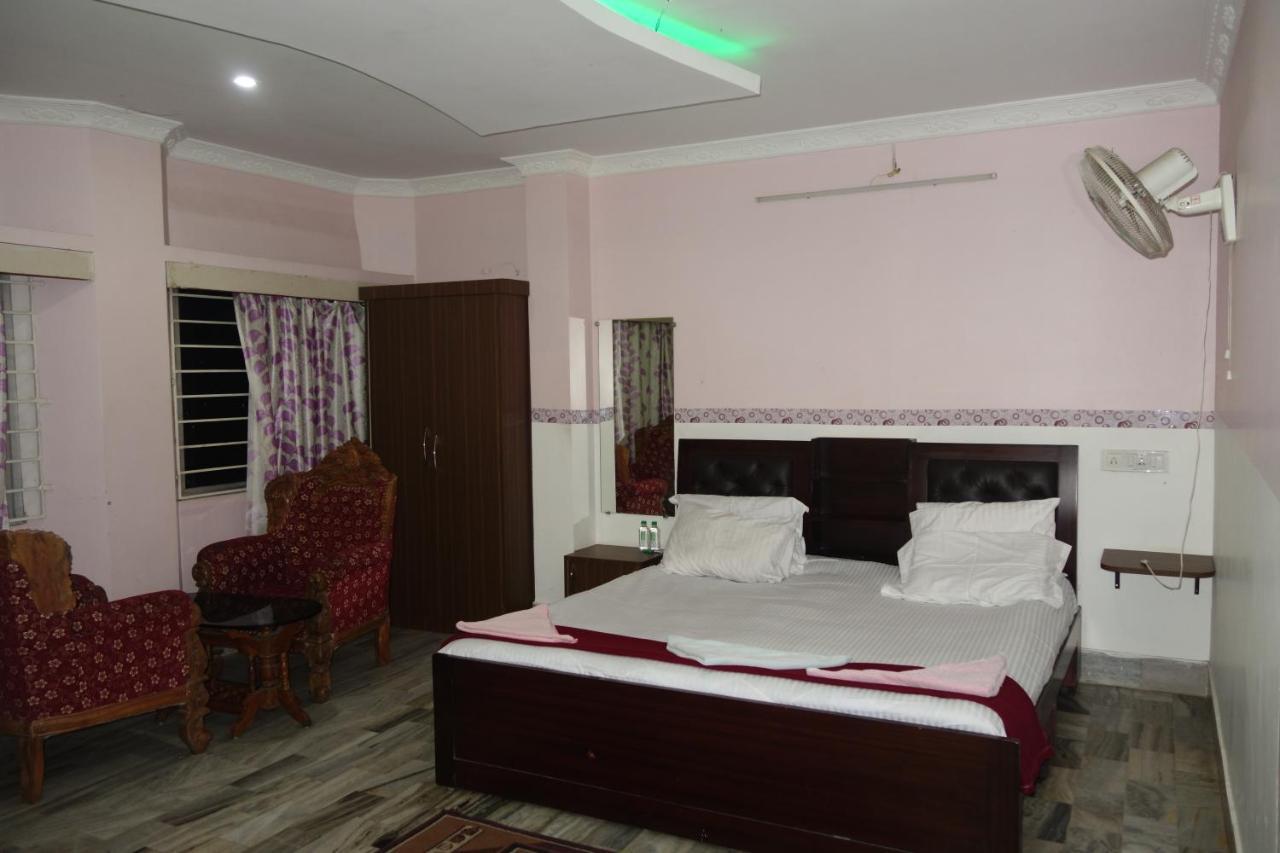 Hotel HCB  Brahmapur Bagian luar foto