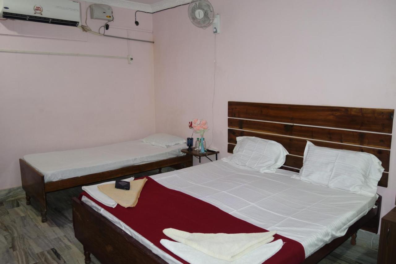 Hotel HCB  Brahmapur Bagian luar foto