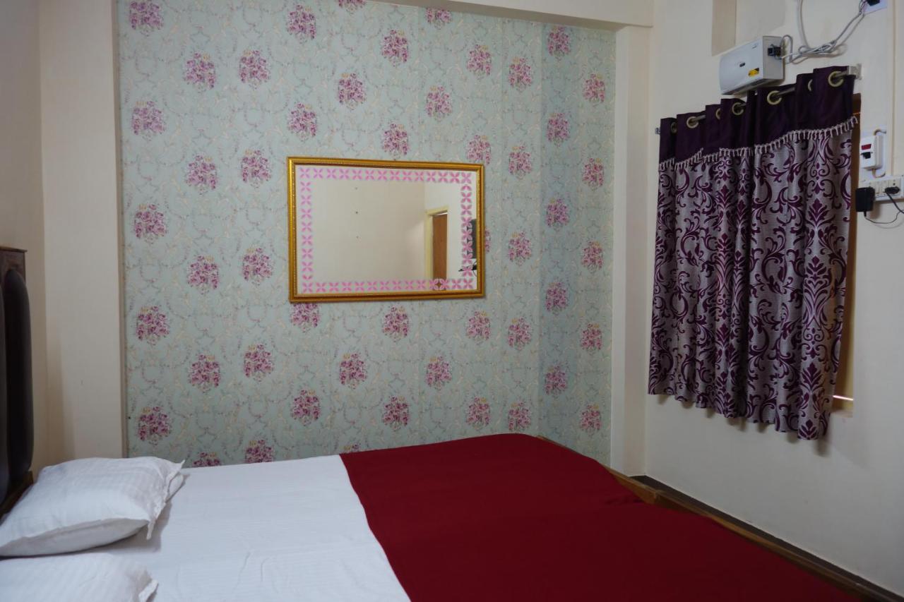 Hotel HCB  Brahmapur Bagian luar foto