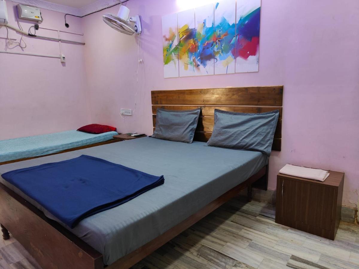 Hotel HCB  Brahmapur Ruang foto