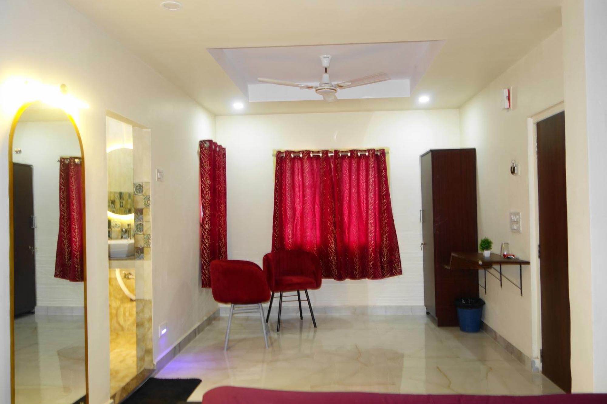 Hotel HCB  Brahmapur Bagian luar foto