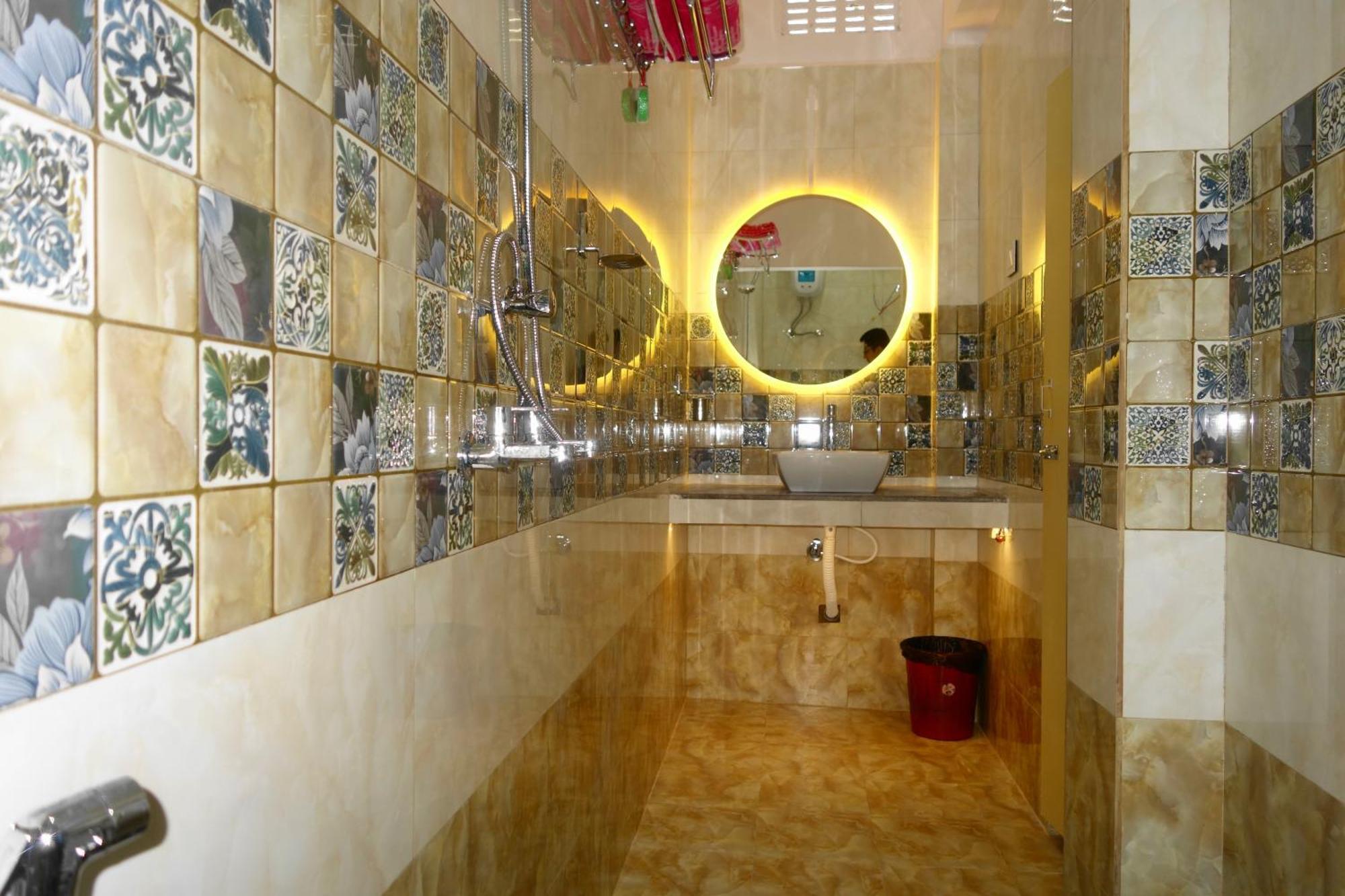Hotel HCB  Brahmapur Bagian luar foto