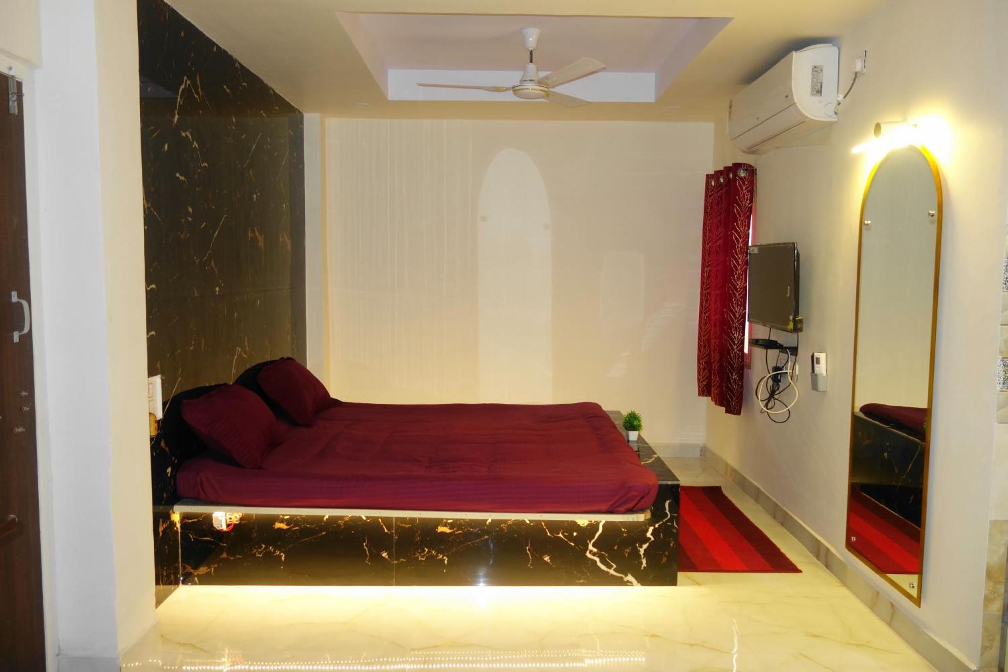 Hotel HCB  Brahmapur Bagian luar foto