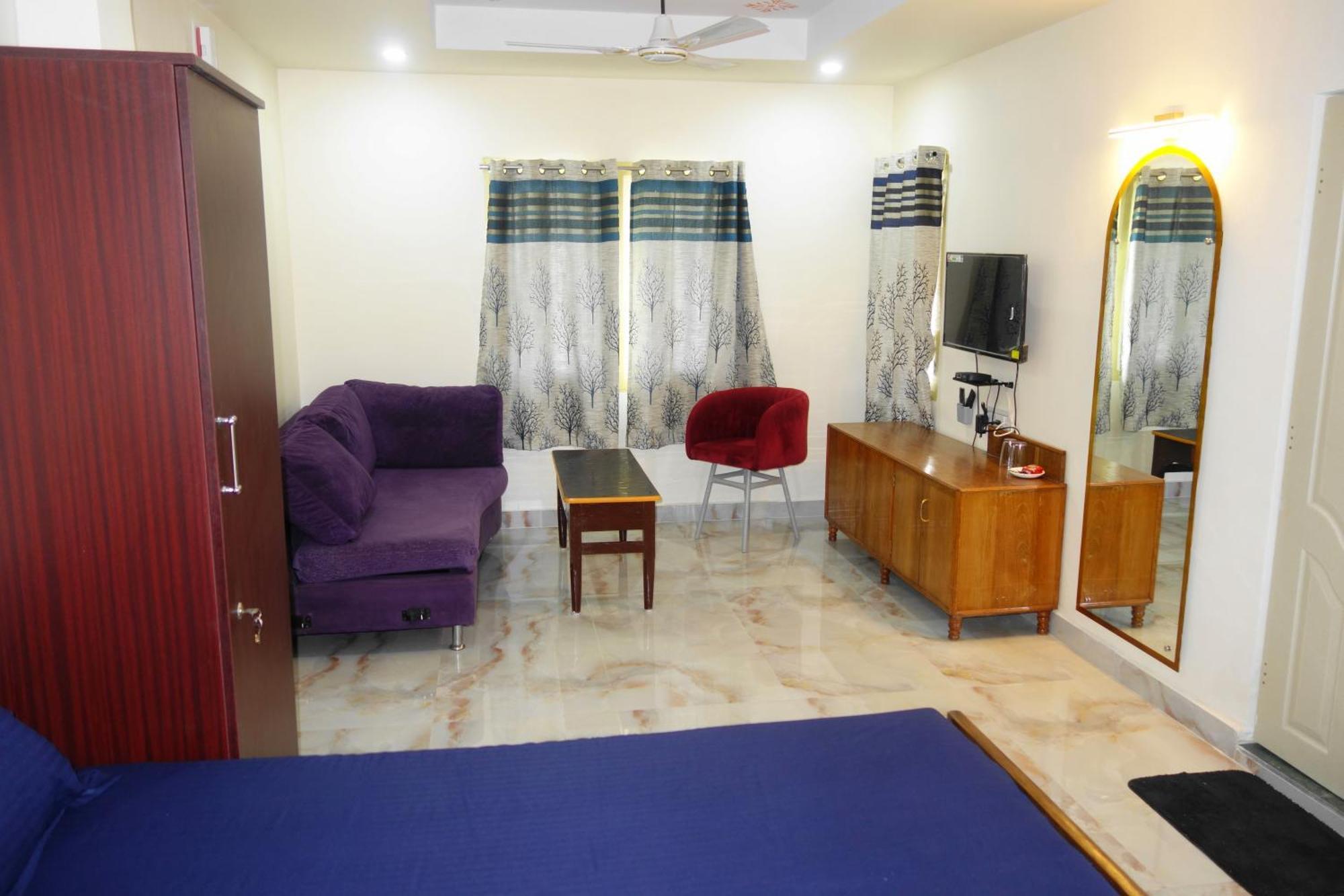 Hotel HCB  Brahmapur Bagian luar foto