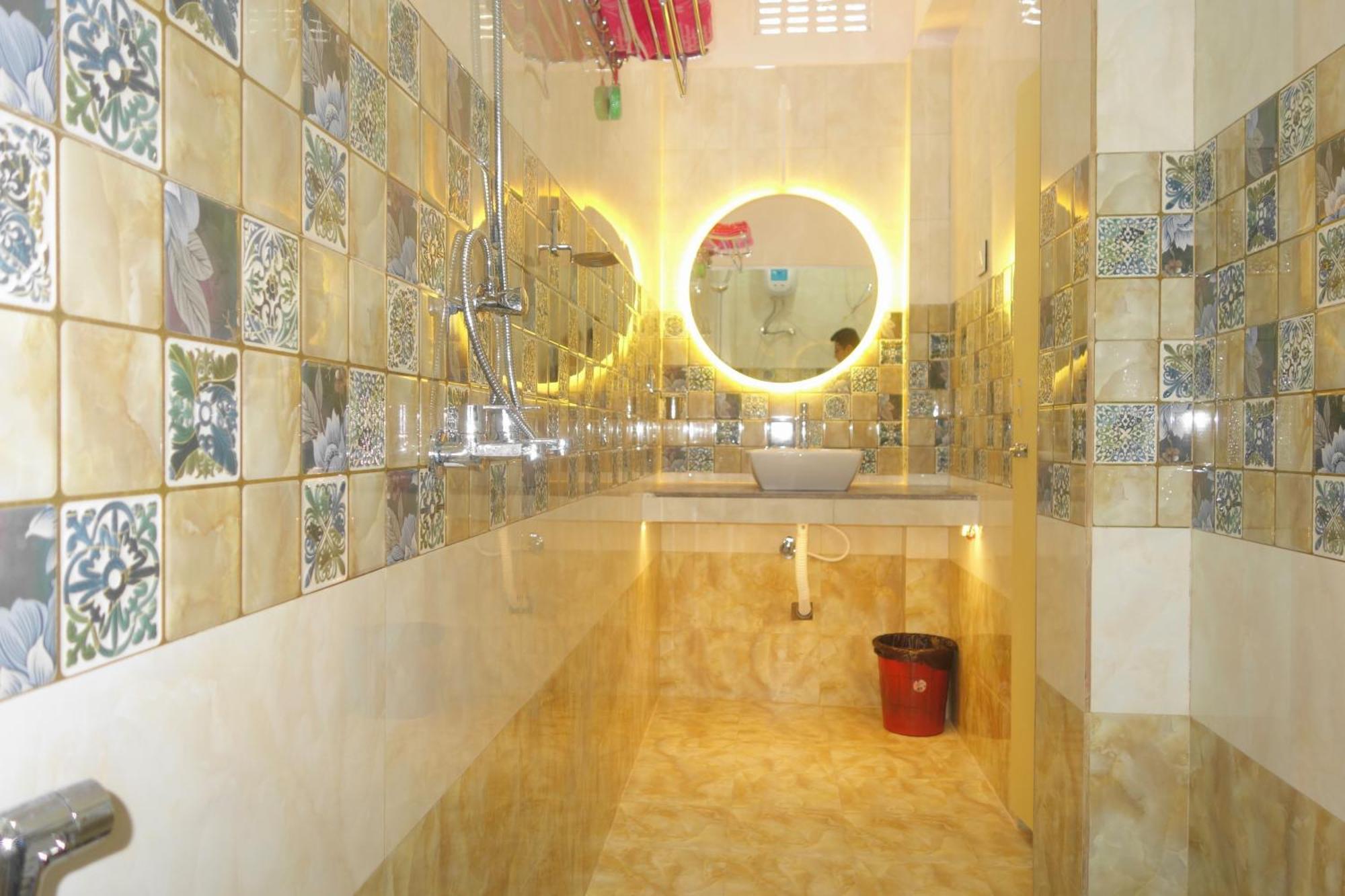 Hotel HCB  Brahmapur Bagian luar foto